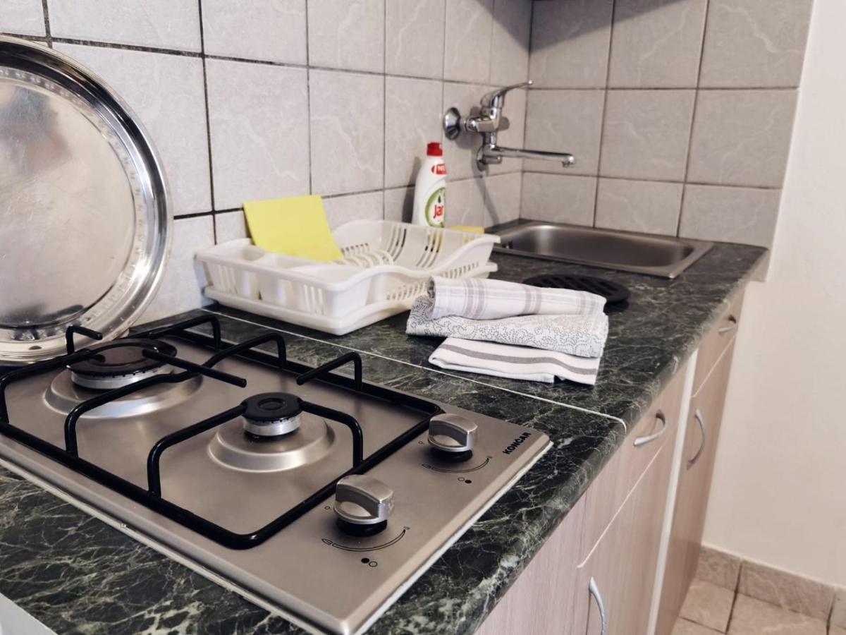 Apartments Slavica Рогозниця Екстер'єр фото
