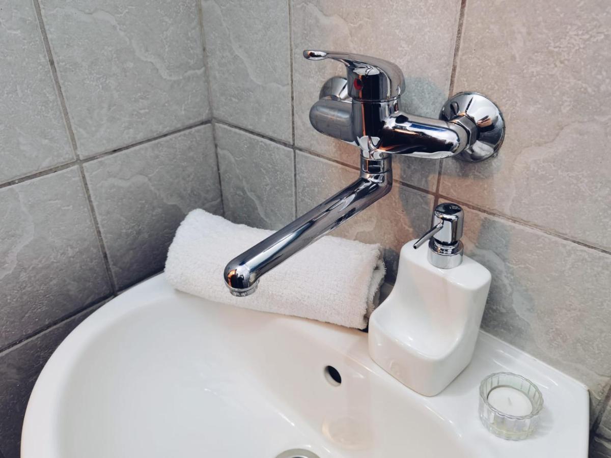 Apartments Slavica Рогозниця Екстер'єр фото