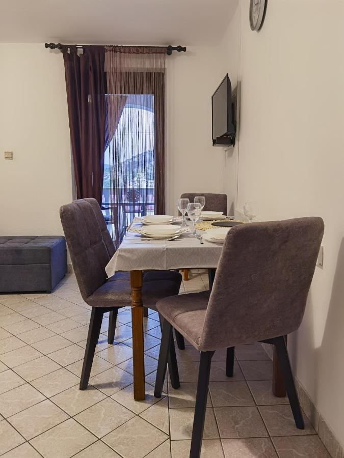 Apartments Slavica Рогозниця Екстер'єр фото
