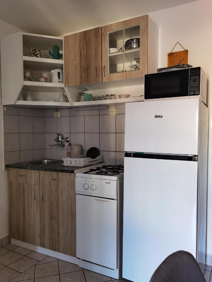 Apartments Slavica Рогозниця Екстер'єр фото