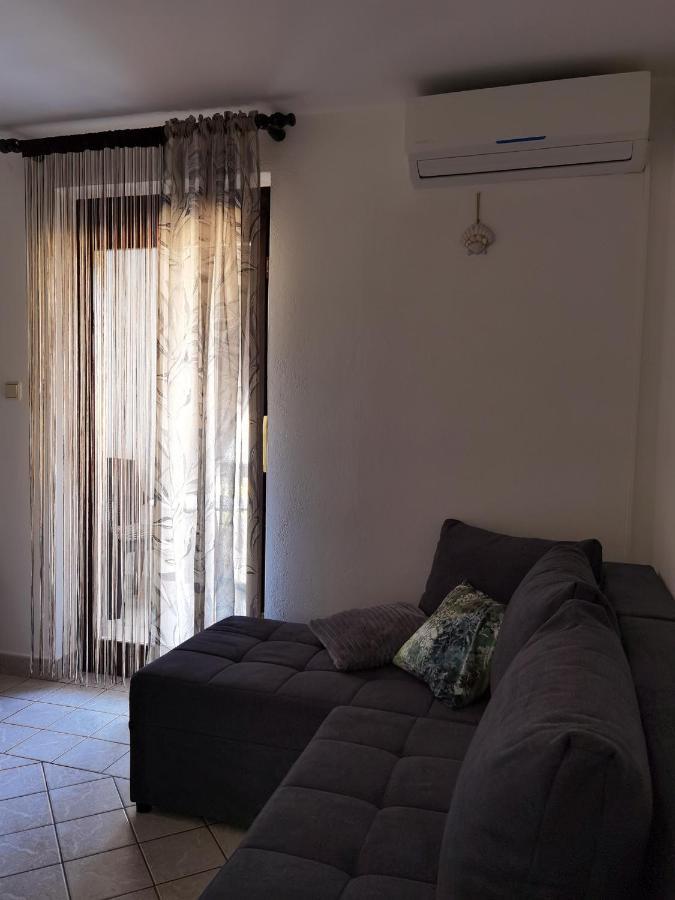 Apartments Slavica Рогозниця Екстер'єр фото