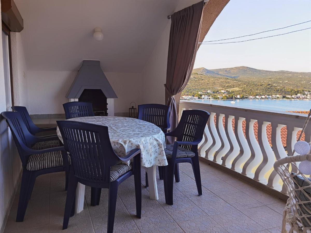 Apartments Slavica Рогозниця Екстер'єр фото