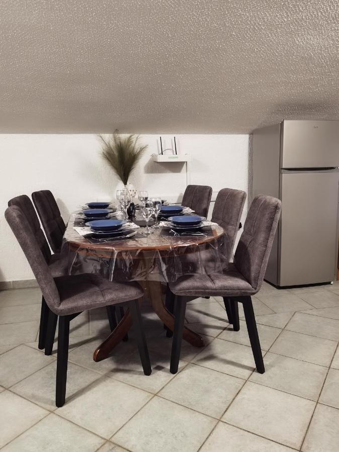 Apartments Slavica Рогозниця Екстер'єр фото