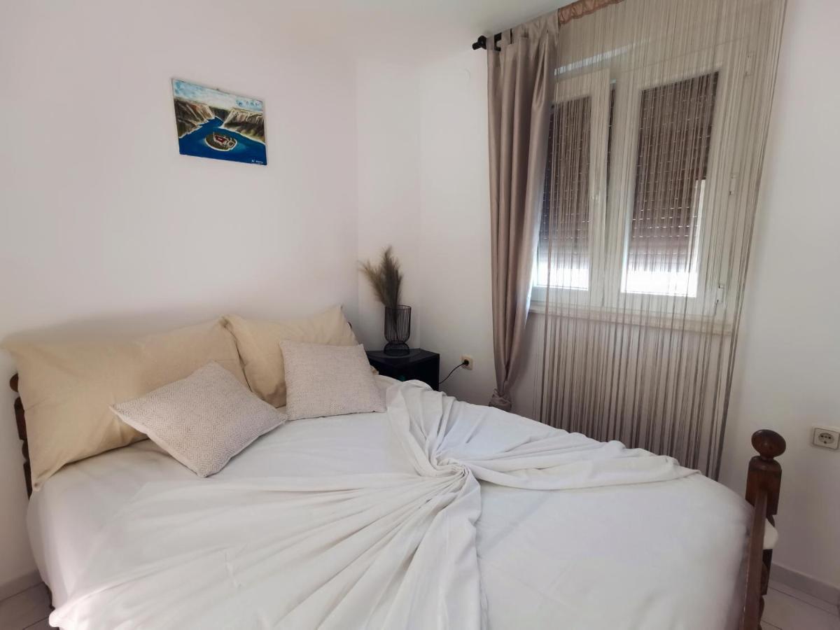 Apartments Slavica Рогозниця Екстер'єр фото