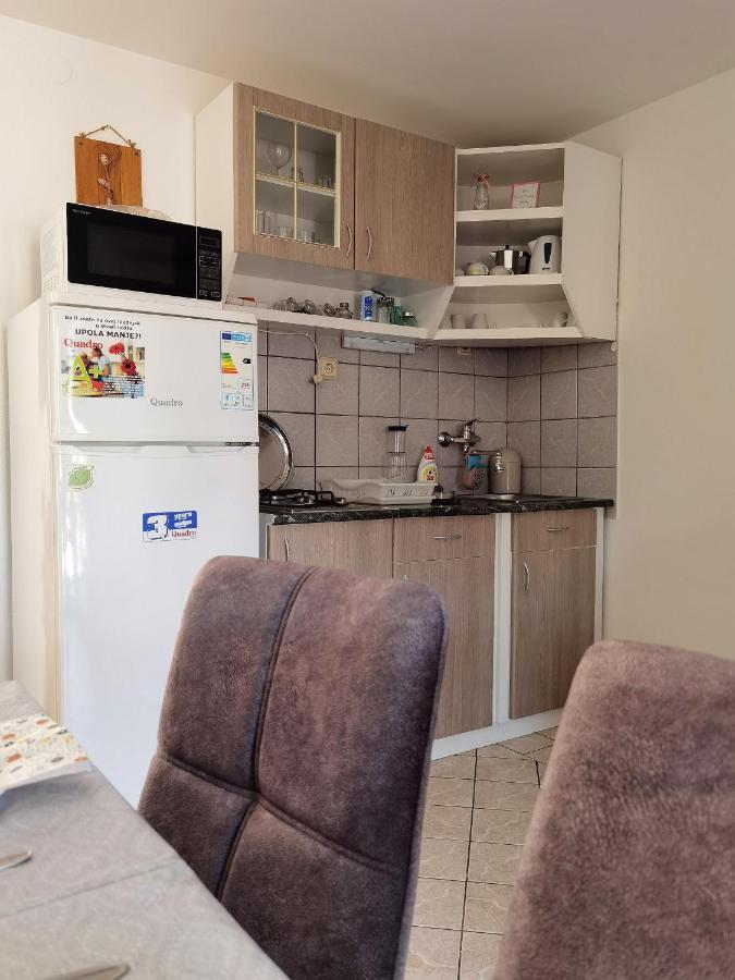 Apartments Slavica Рогозниця Екстер'єр фото